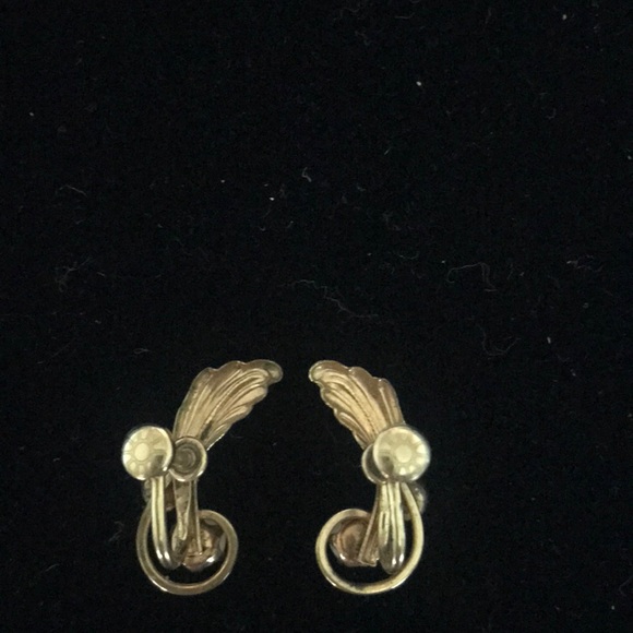 Vintage Amco 14KGF Screw Back Pearl Earrings - Picture 6 of 9